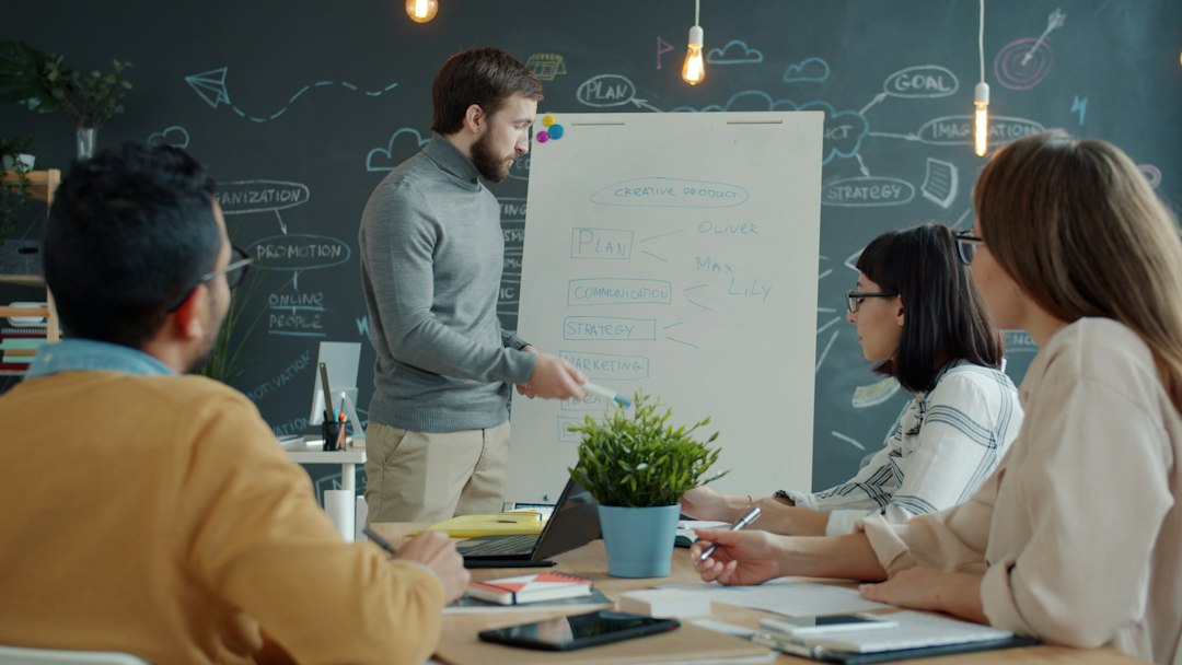 Presentatie van een plan aan een team